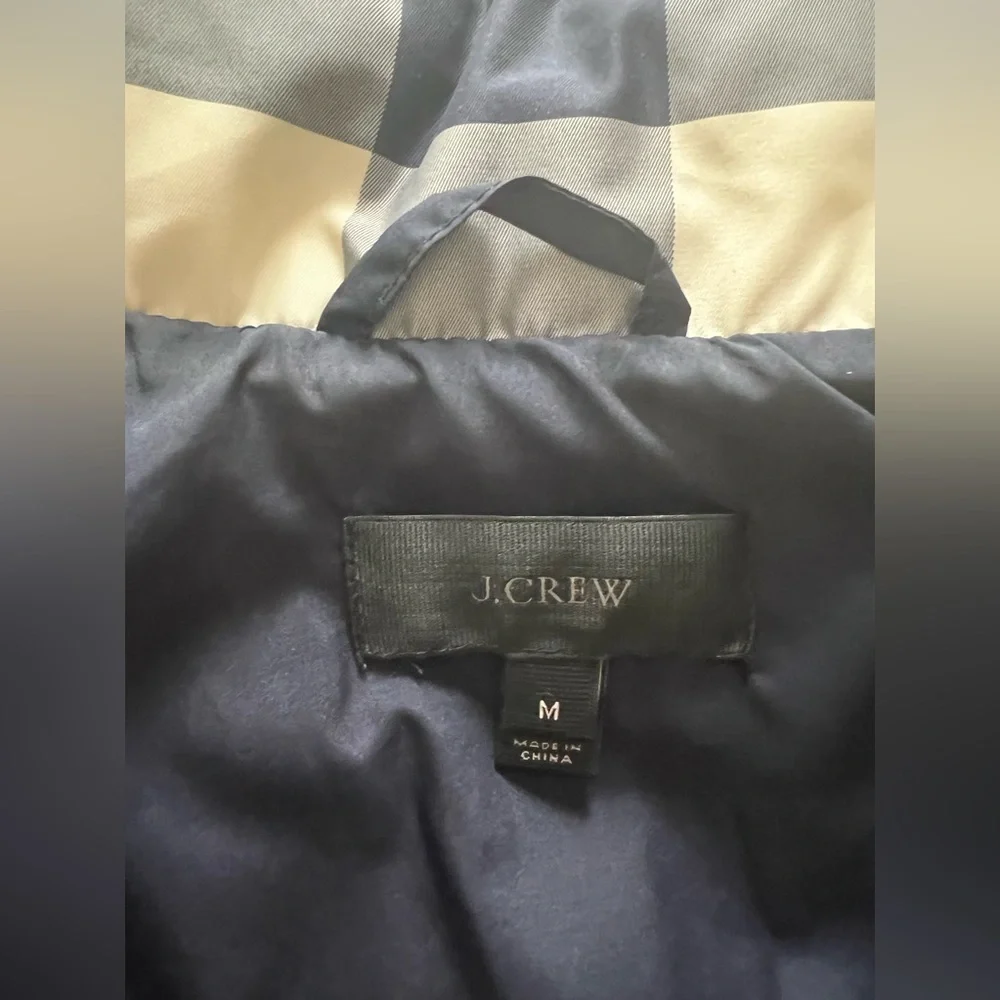J Crew Puffer Vest - Picture 3 of 3